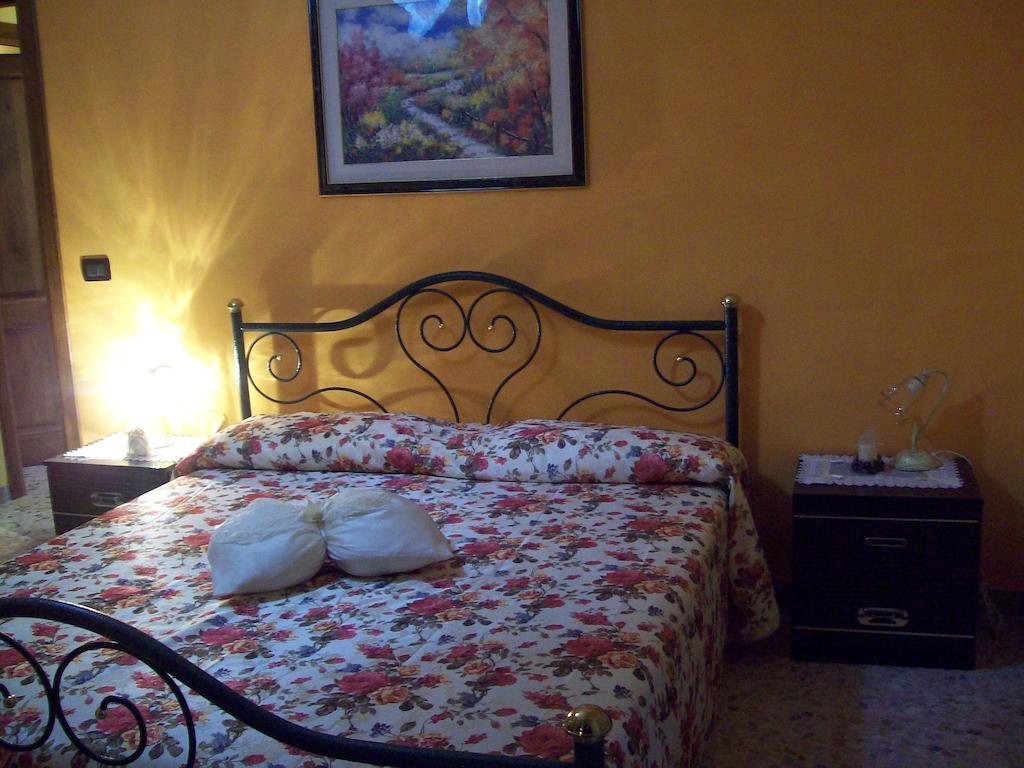 B&B Il Tulipano Sul Lago Colle di Tora Δωμάτιο φωτογραφία